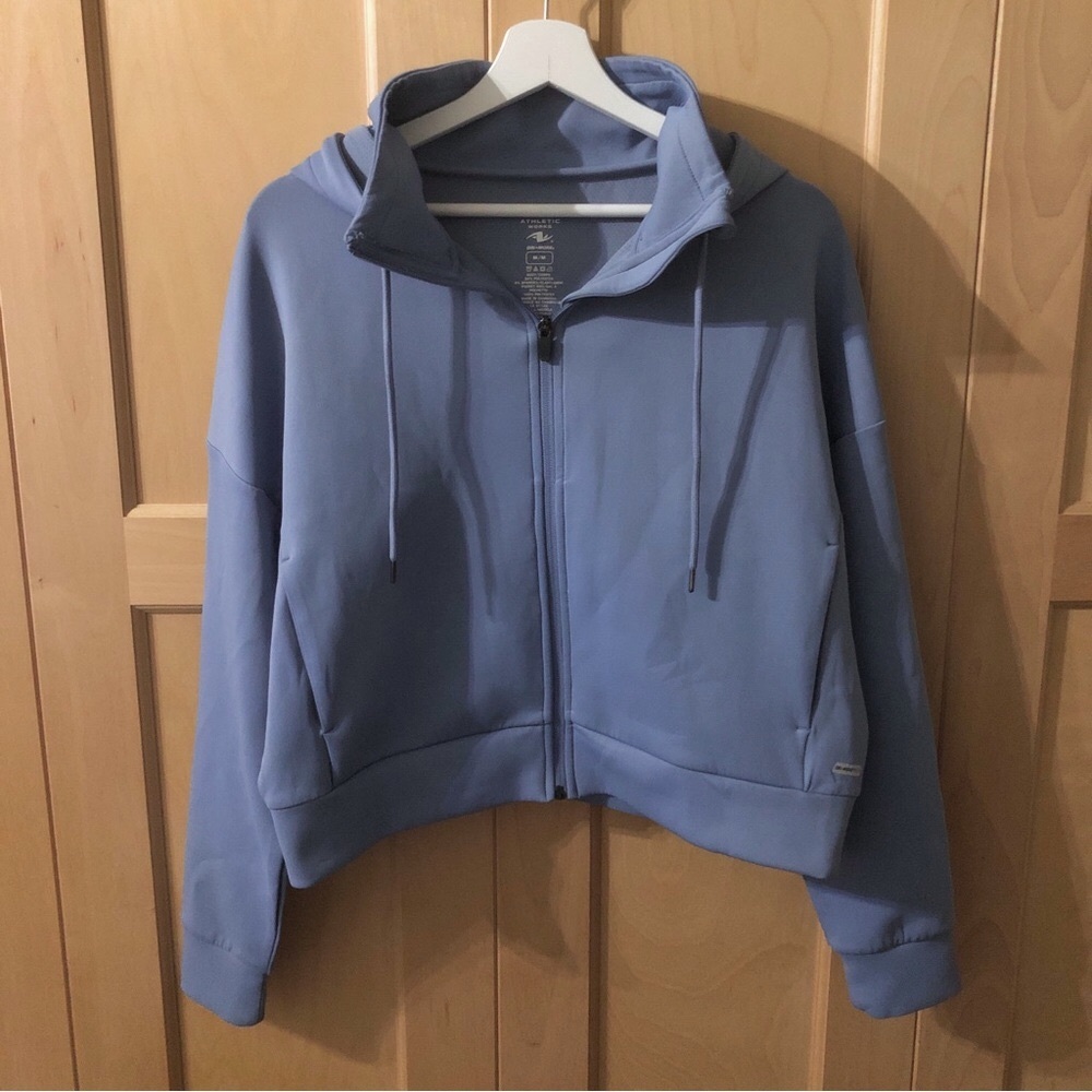 2/$10🌷Crop full-zip Dri-More hoodie (M)